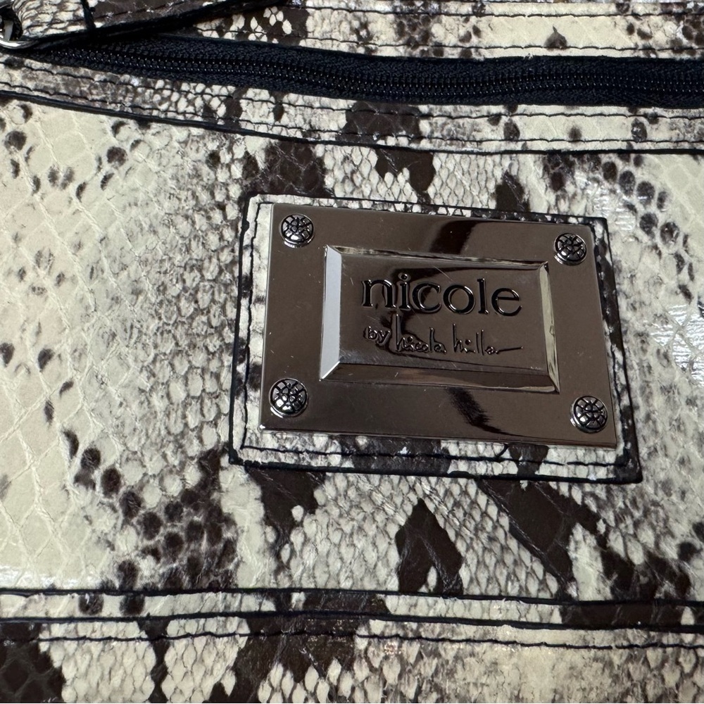 Nicole by Nicole Miller Snakeskin Print Wristlet Clutch Purse Cream Faux Leather - Picture 3 of 5